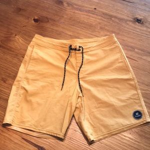 Men’s Billabong Swim Trunks NWOT